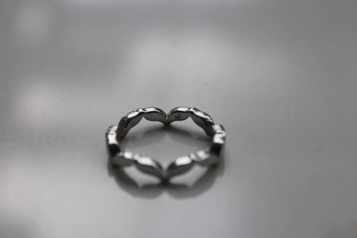 Keffiyeh Olive Leaf Ring - Image 9