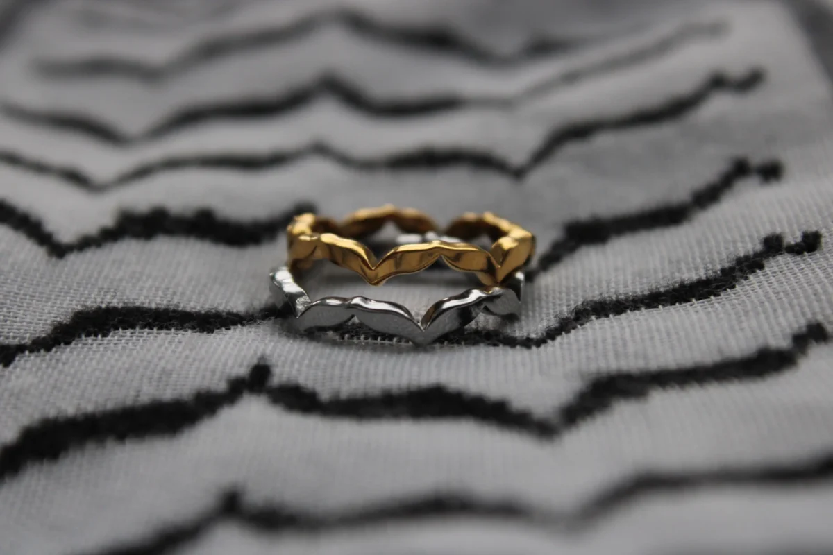 Keffiyeh Olive Leaf Ring - Image 1